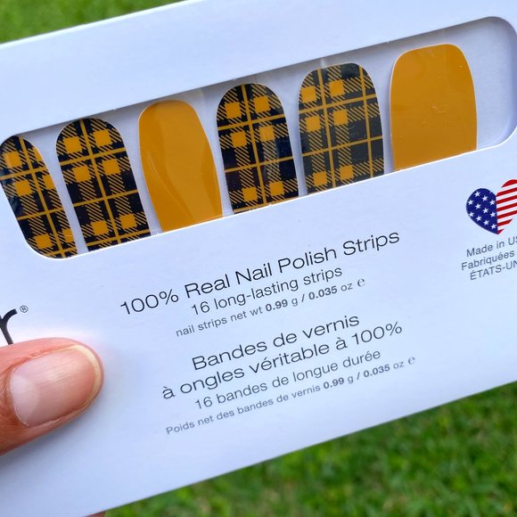 Color Street Breaking Plaid - Picture 1 of 5